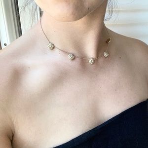 Beautiful vintage star detail collar necklace